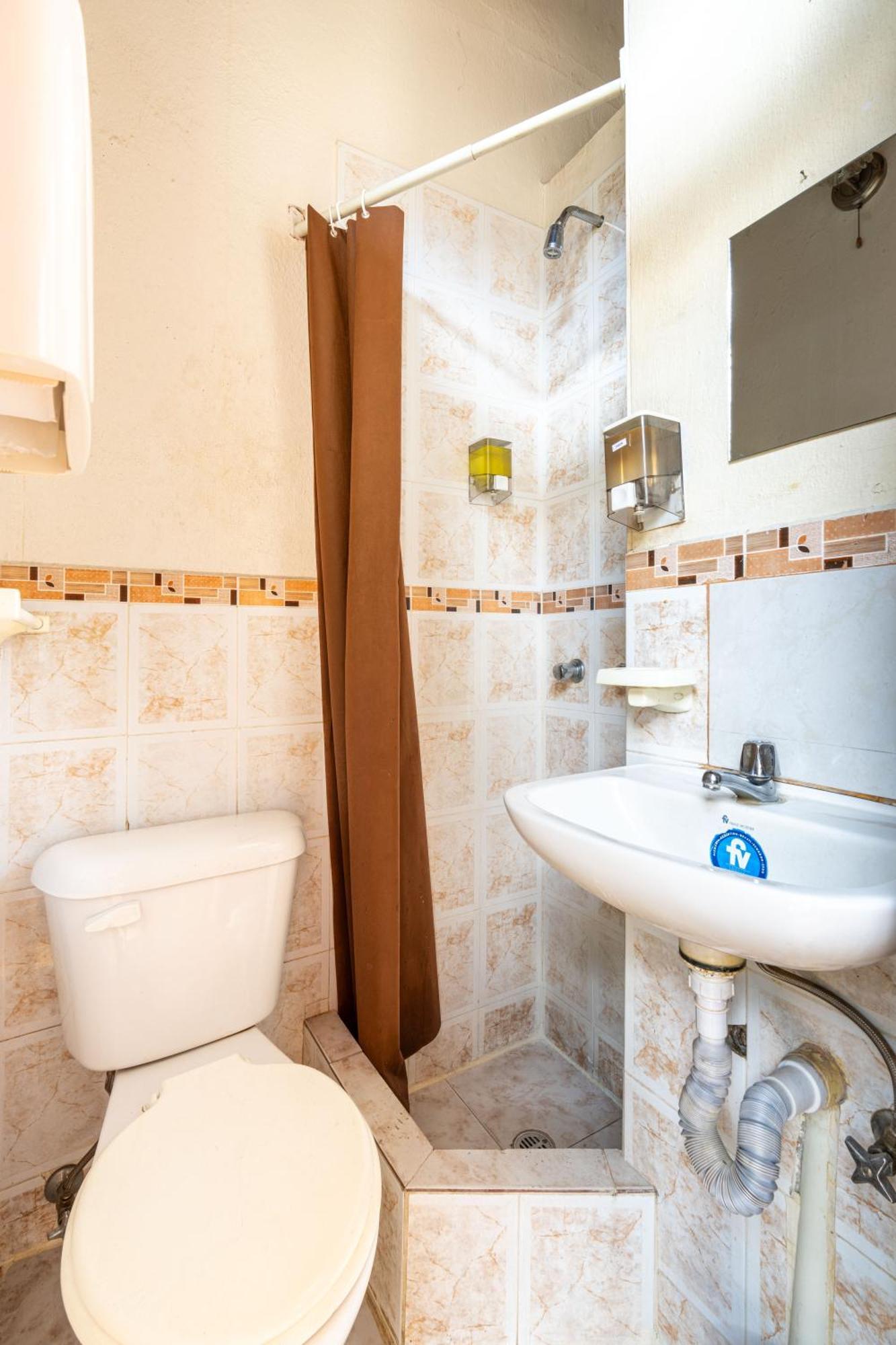 Hostal La Suite Sangolquí Exterior foto
